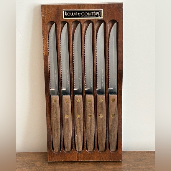 Forgecraft Other - VTG FORGECRAFT TOWN & COUNTRY 6 PC STAINLESS SERRATED STEAK KNIFE SET WOOD RACK